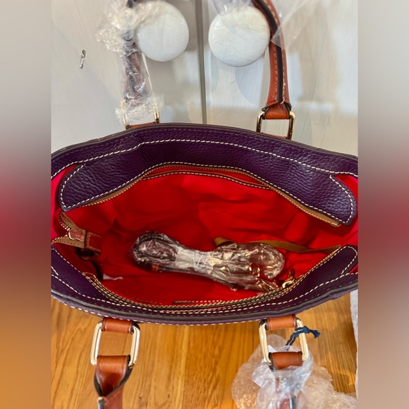 NWT Dooney & Bourke Small Zip Top Leather Bag - Purple Plum - Ships fast! - Picture 3 of 11